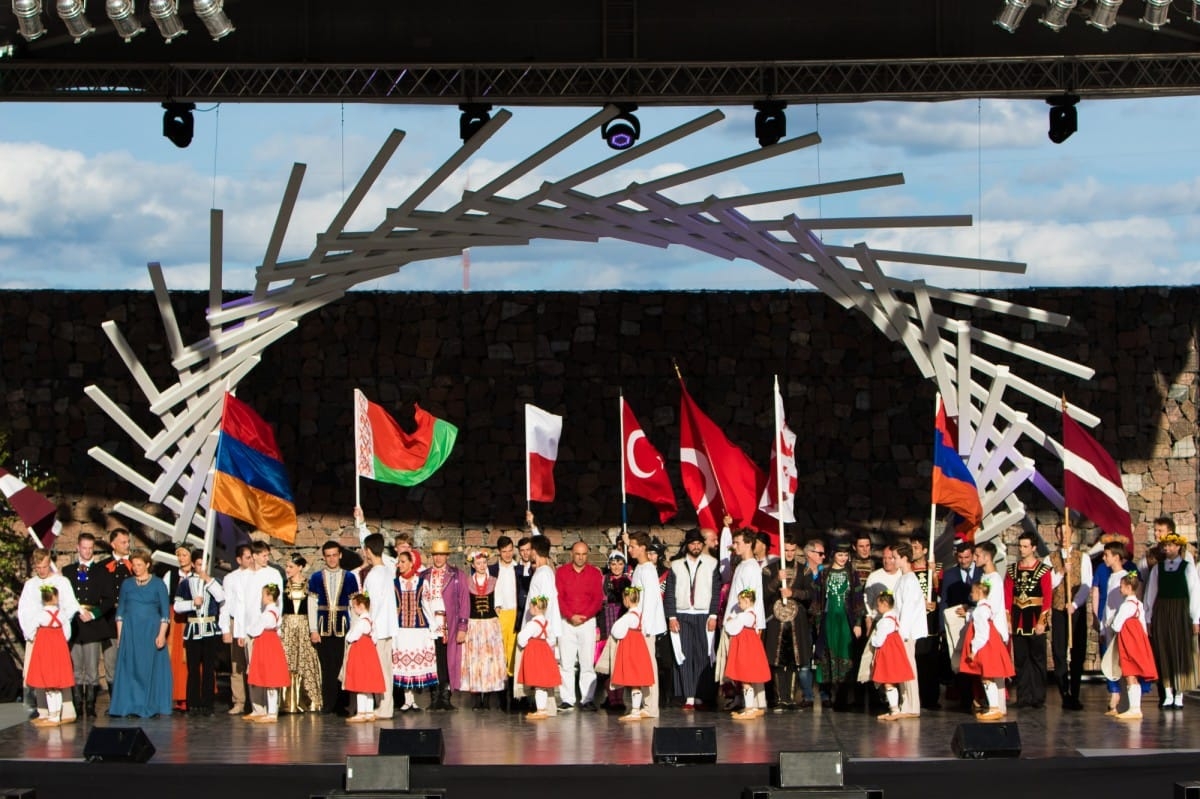 VIII Starptautiskā tautas deju festivāla "Sudmaliņas" Noslēguma koncerts "Pasaules vēji mūsu dejās"