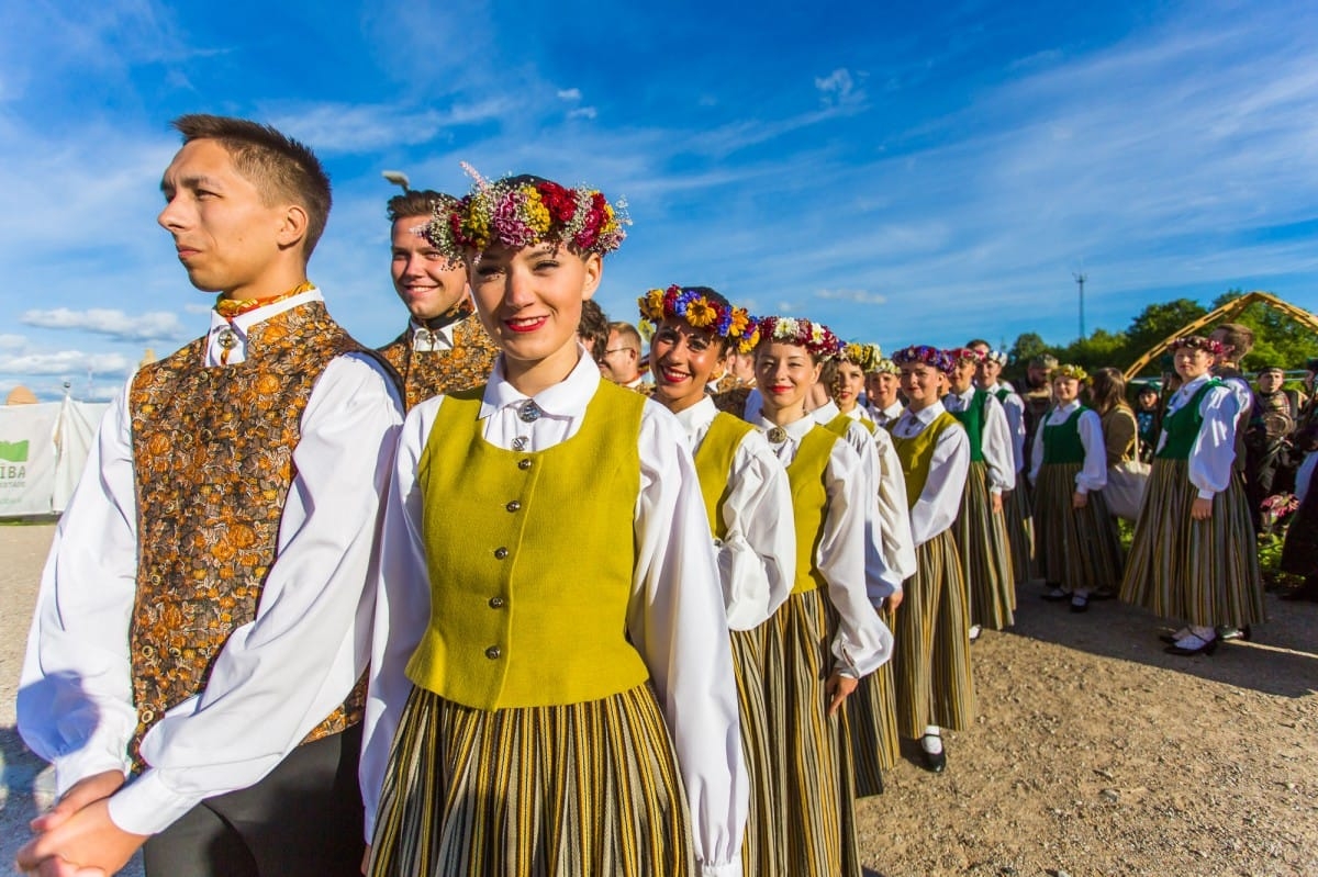 VIII Starptautiskā tautas deju festivāla "Sudmaliņas" Noslēguma koncerts "Pasaules vēji mūsu dejās"