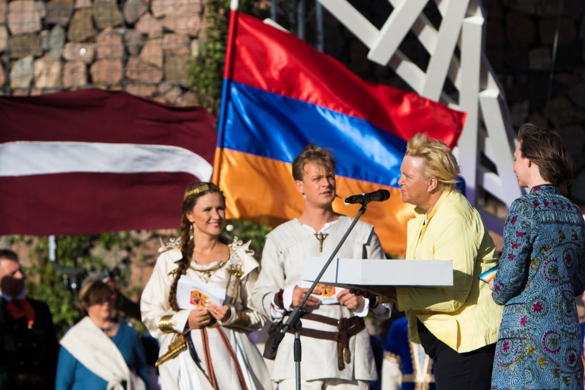 VIII Starptautiskā tautas deju festivāla "Sudmaliņas" Noslēguma koncerts "Pasaules vēji mūsu dejās"