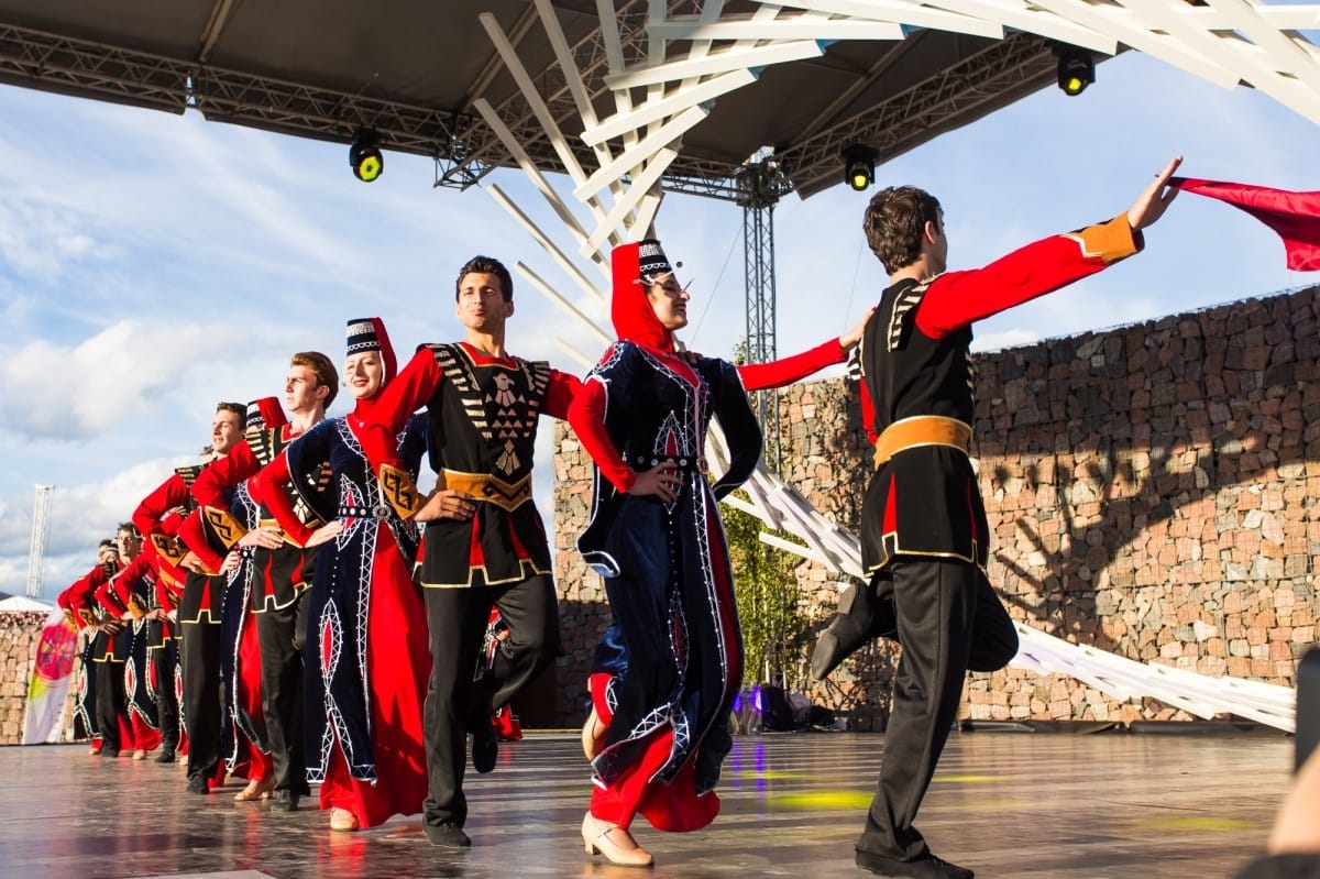VIII Starptautiskā tautas deju festivāla "Sudmaliņas" Noslēguma koncerts "Pasaules vēji mūsu dejās"