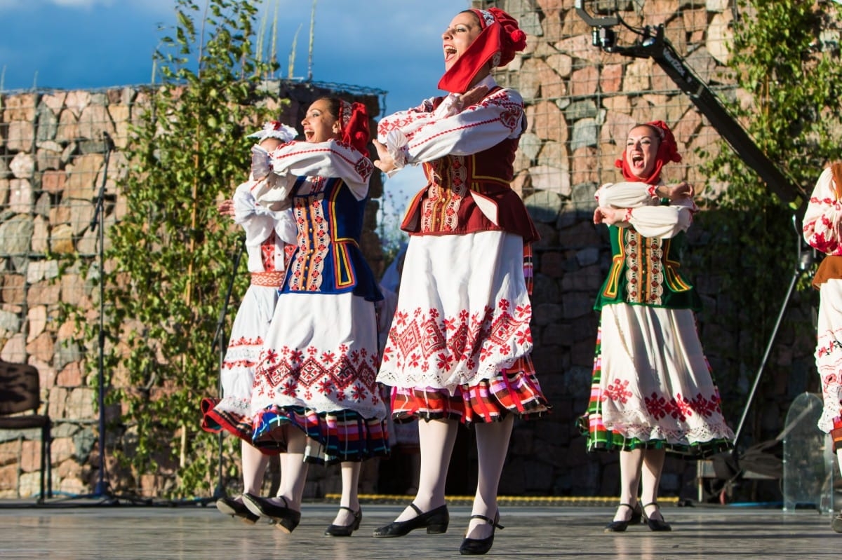 VIII Starptautiskā tautas deju festivāla "Sudmaliņas" Noslēguma koncerts "Pasaules vēji mūsu dejās"