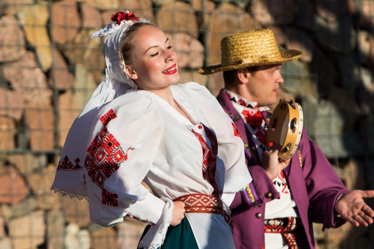 VIII Starptautiskā tautas deju festivāla "Sudmaliņas" Noslēguma koncerts "Pasaules vēji mūsu dejās"