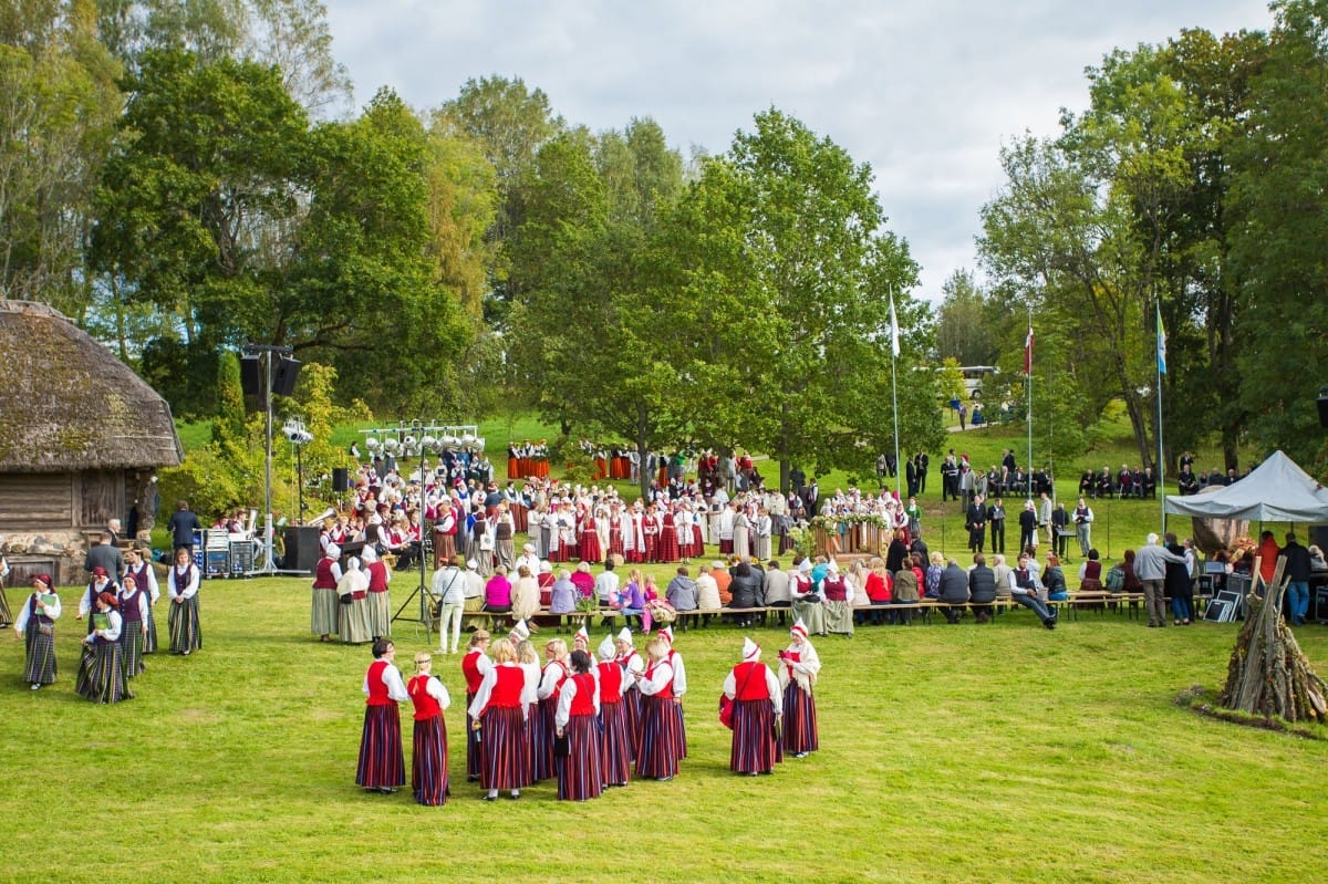 XIV Koru saiets Brāļu Jurjānu memoriālajā muzejā „Meņģeļi”