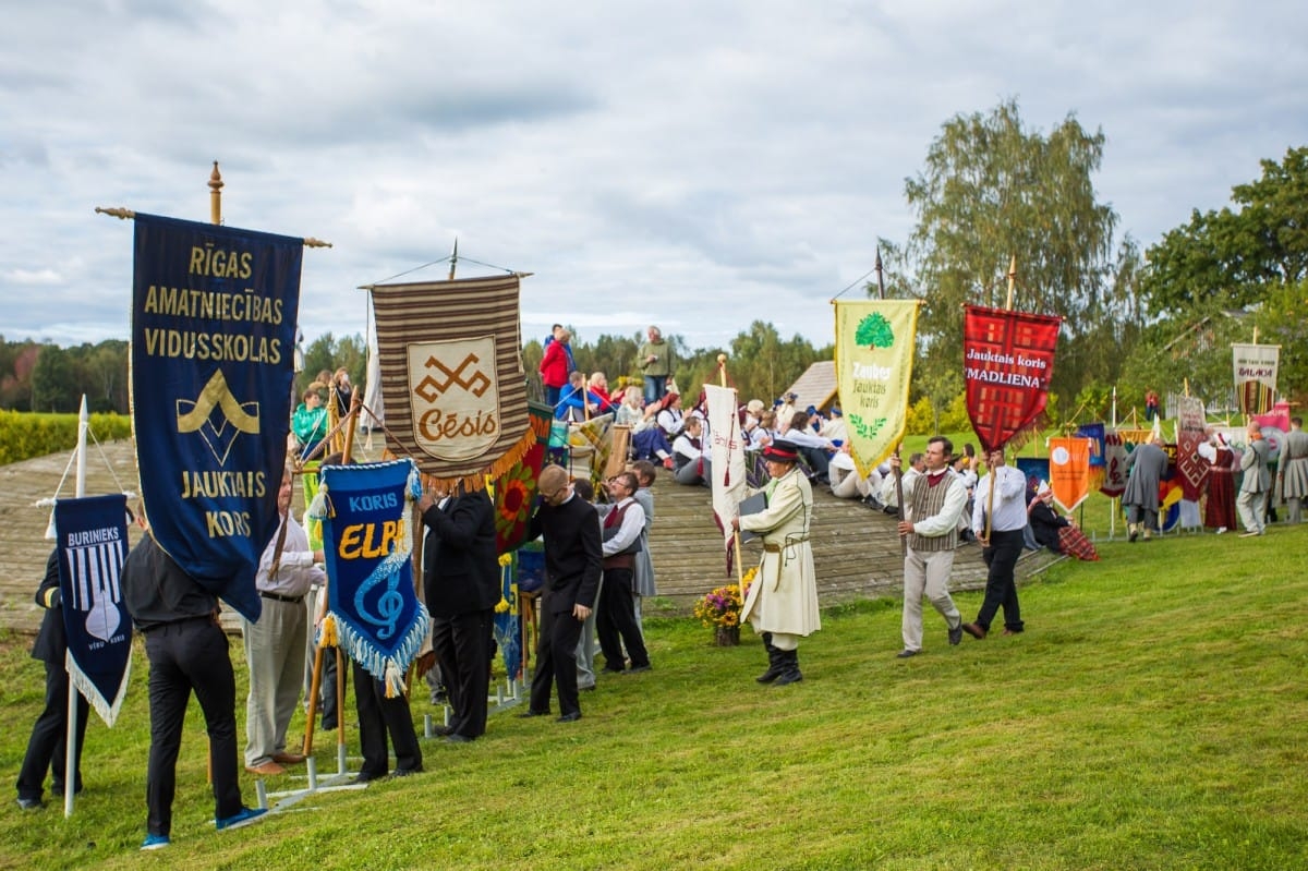 XIV Koru saiets Brāļu Jurjānu memoriālajā muzejā „Meņģeļi”