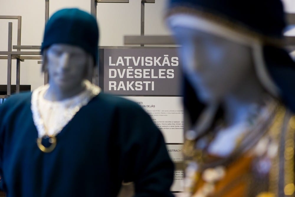 Izstādes "Latviskās dvēseles raksti" atklāšana Cēsu Izstāžu namā