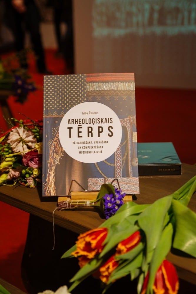 Grāmatas “Arheoloģiskais tērps. Tā darināšana, valkāšana un komplektēšana mūsdienu Latvijā” atvēršana