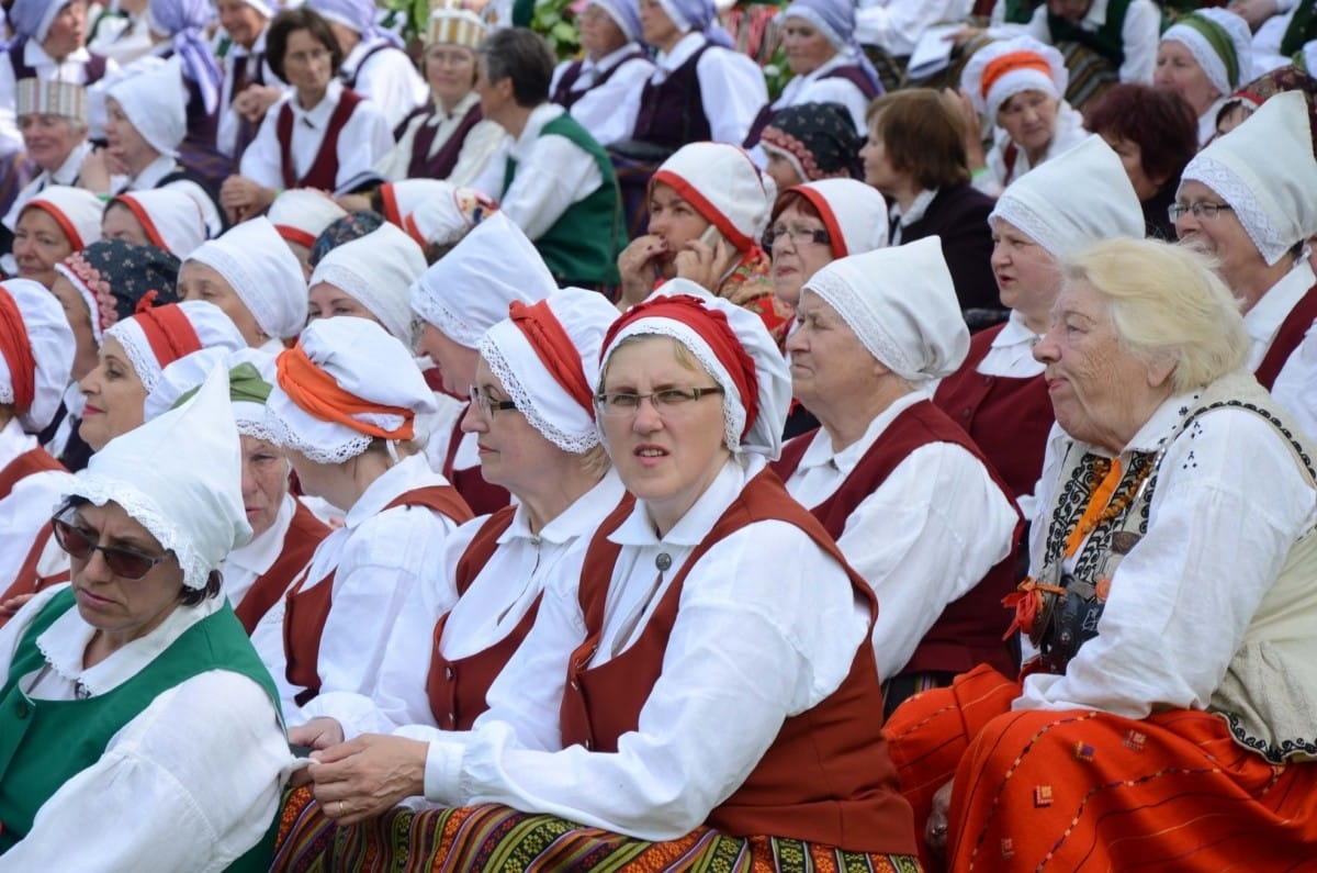 Latvijas senioru koru svētki "Trejdeviņi tēvu zemē"