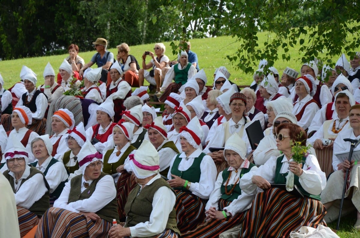 Latvijas senioru koru svētki "Trejdeviņi tēvu zemē"