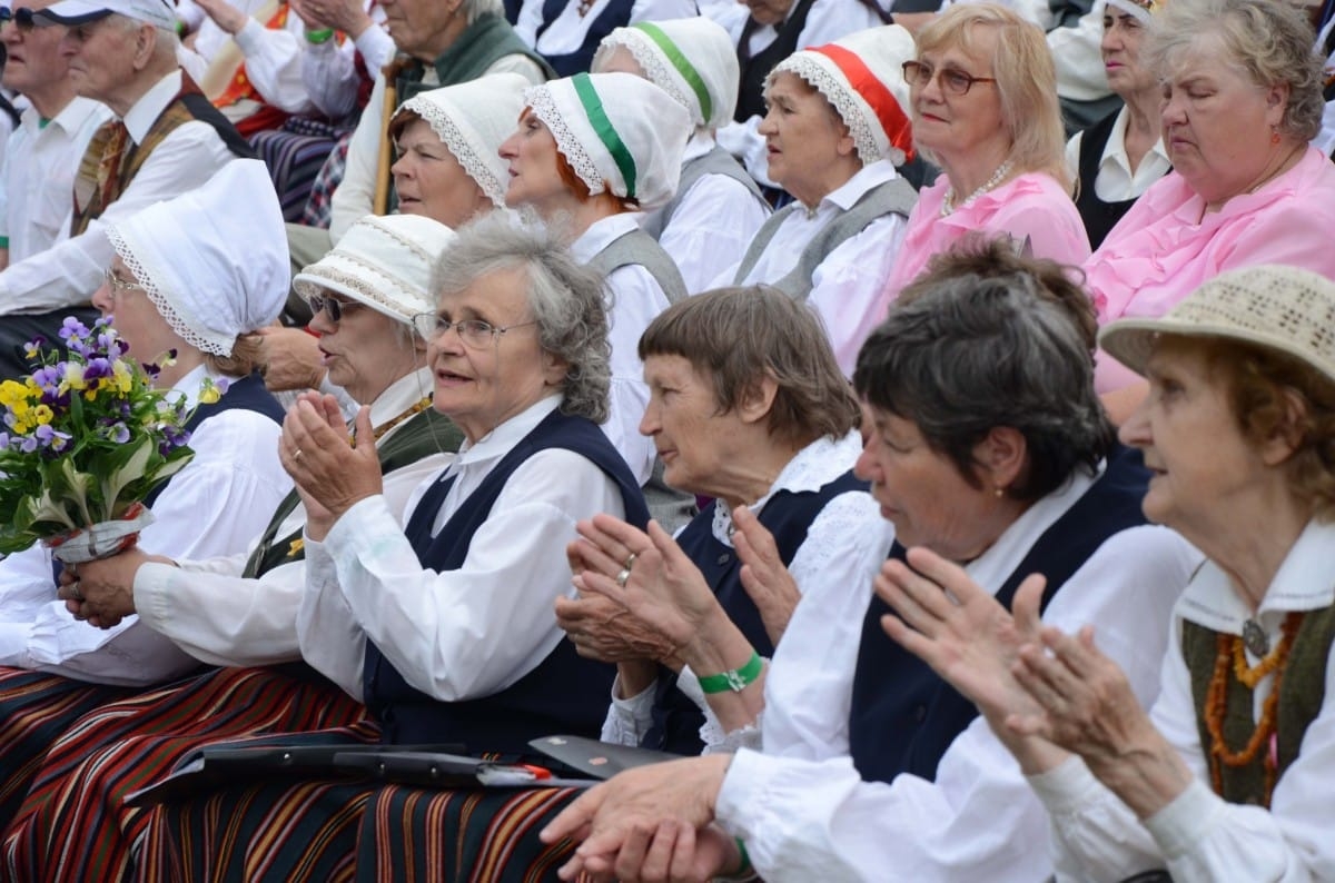 Latvijas senioru koru svētki "Trejdeviņi tēvu zemē"