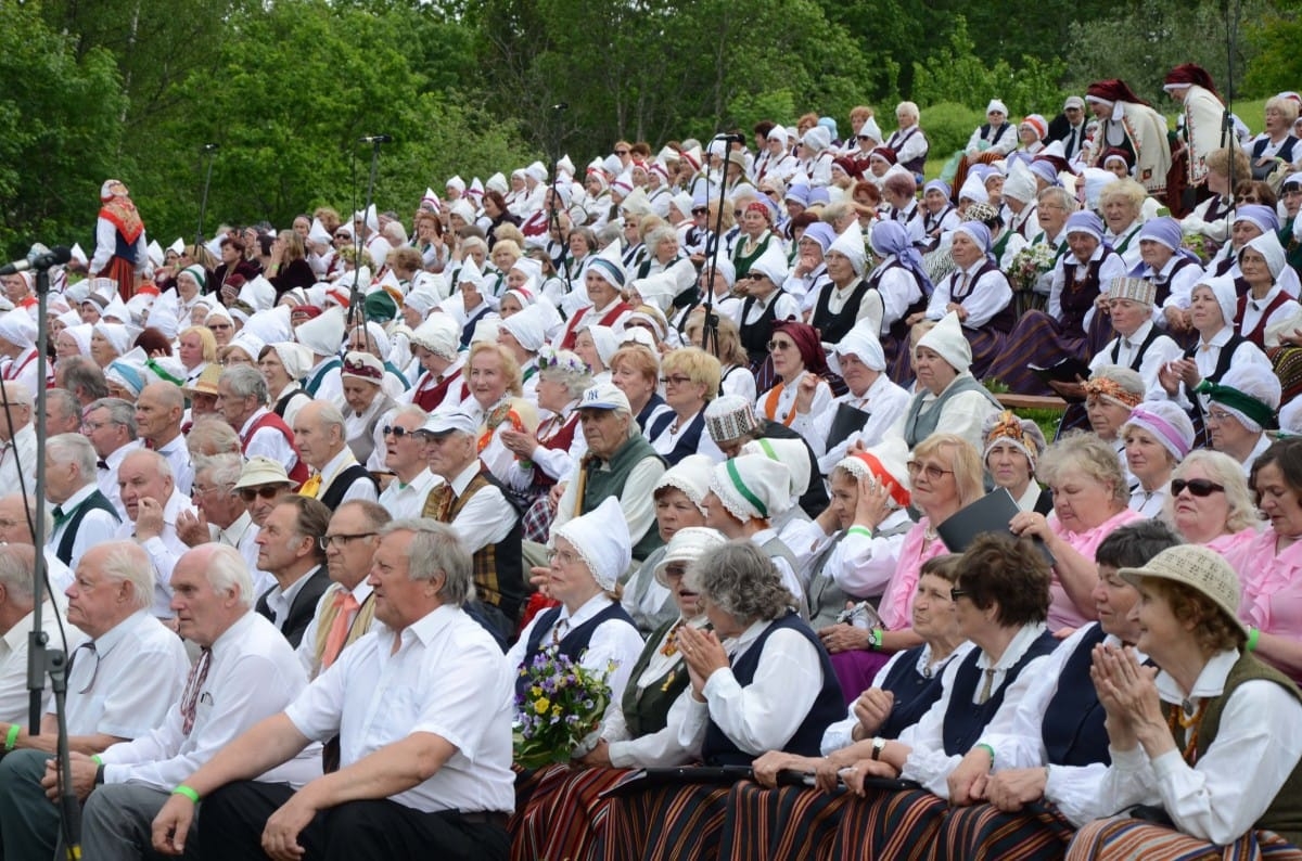 Latvijas senioru koru svētki "Trejdeviņi tēvu zemē"