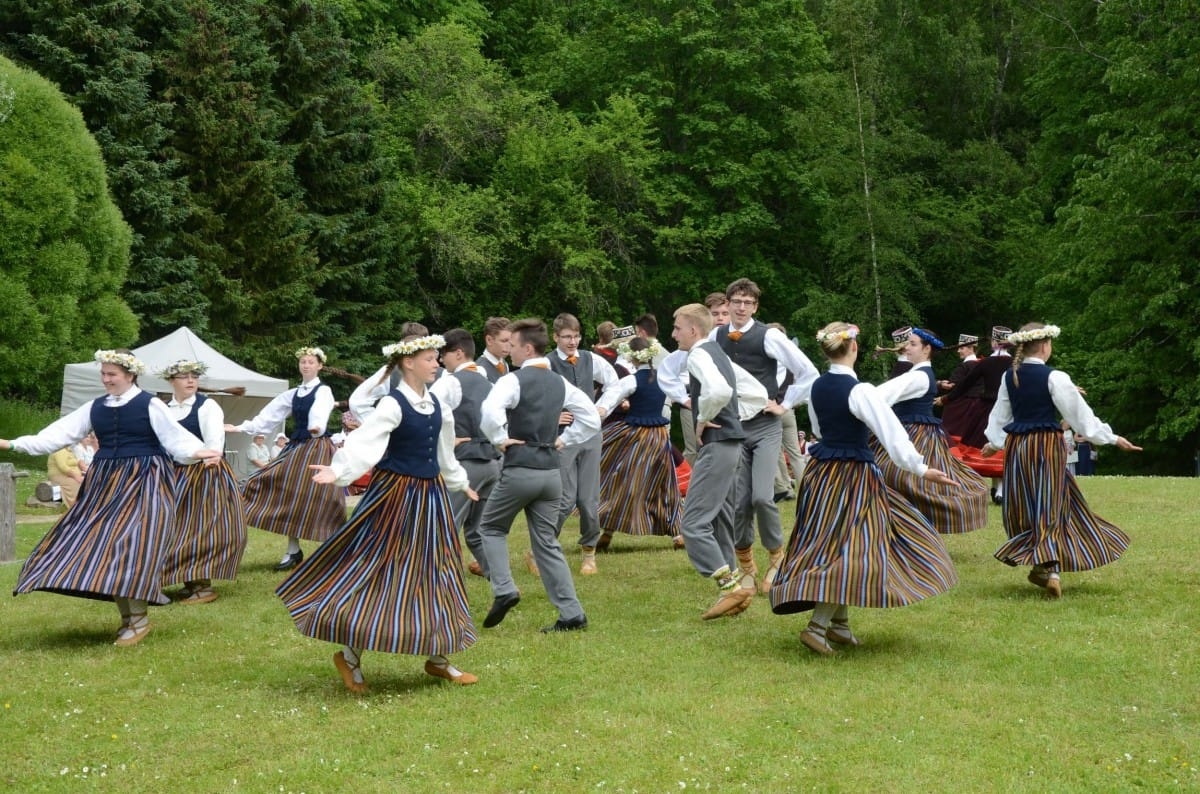 Latvijas senioru koru svētki "Trejdeviņi tēvu zemē"