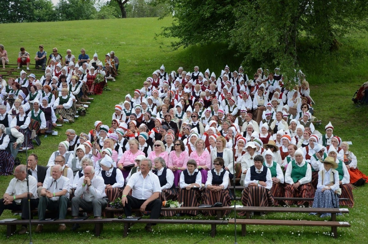 Latvijas senioru koru svētki "Trejdeviņi tēvu zemē"