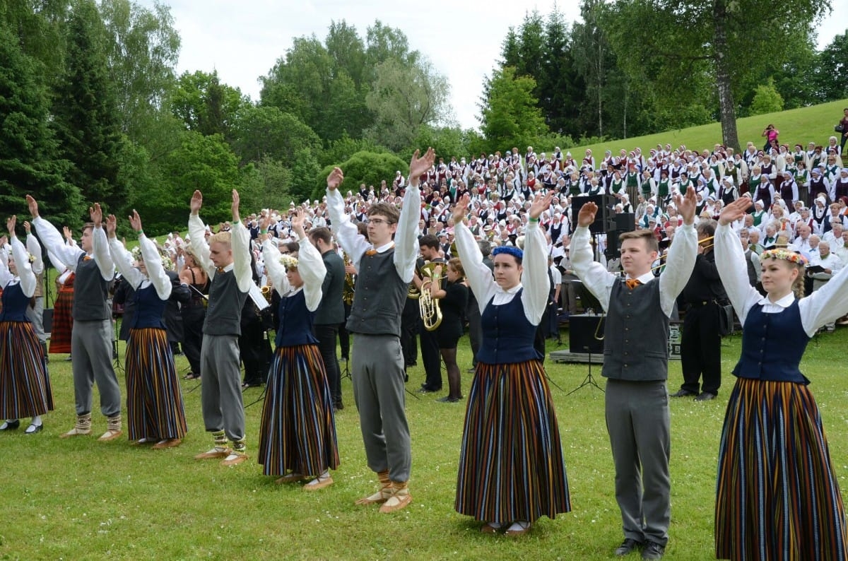 Latvijas senioru koru svētki "Trejdeviņi tēvu zemē"