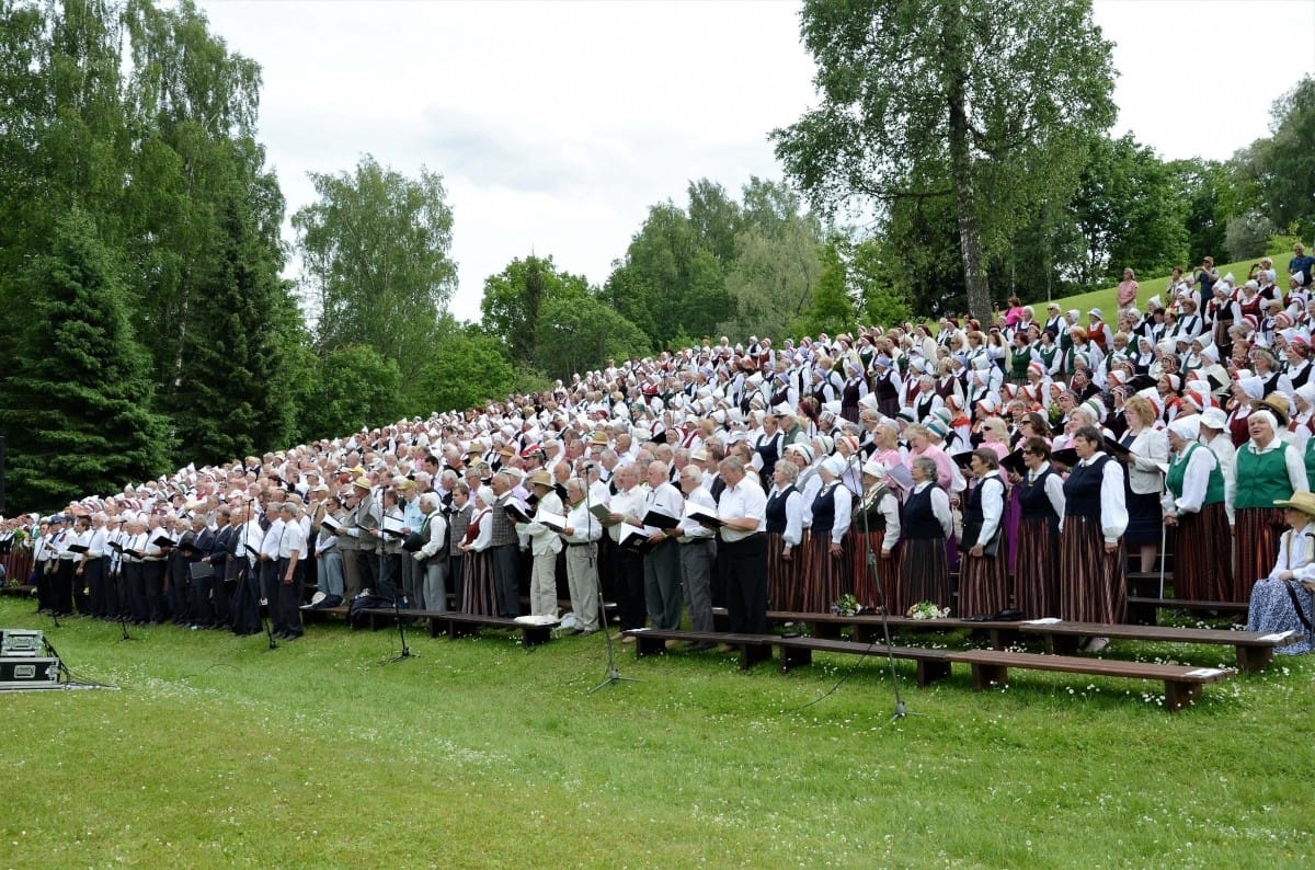 Latvijas senioru koru svētki "Trejdeviņi tēvu zemē"