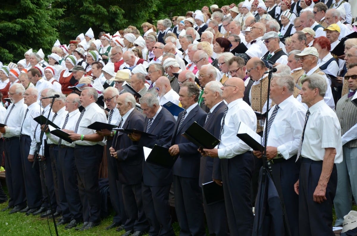 Latvijas senioru koru svētki "Trejdeviņi tēvu zemē"