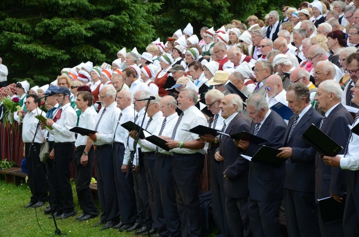 Latvijas senioru koru svētki "Trejdeviņi tēvu zemē"