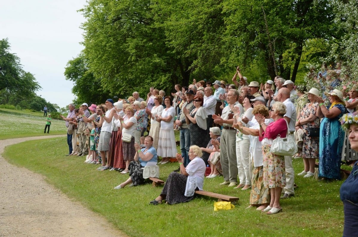 Latvijas senioru koru svētki "Trejdeviņi tēvu zemē"