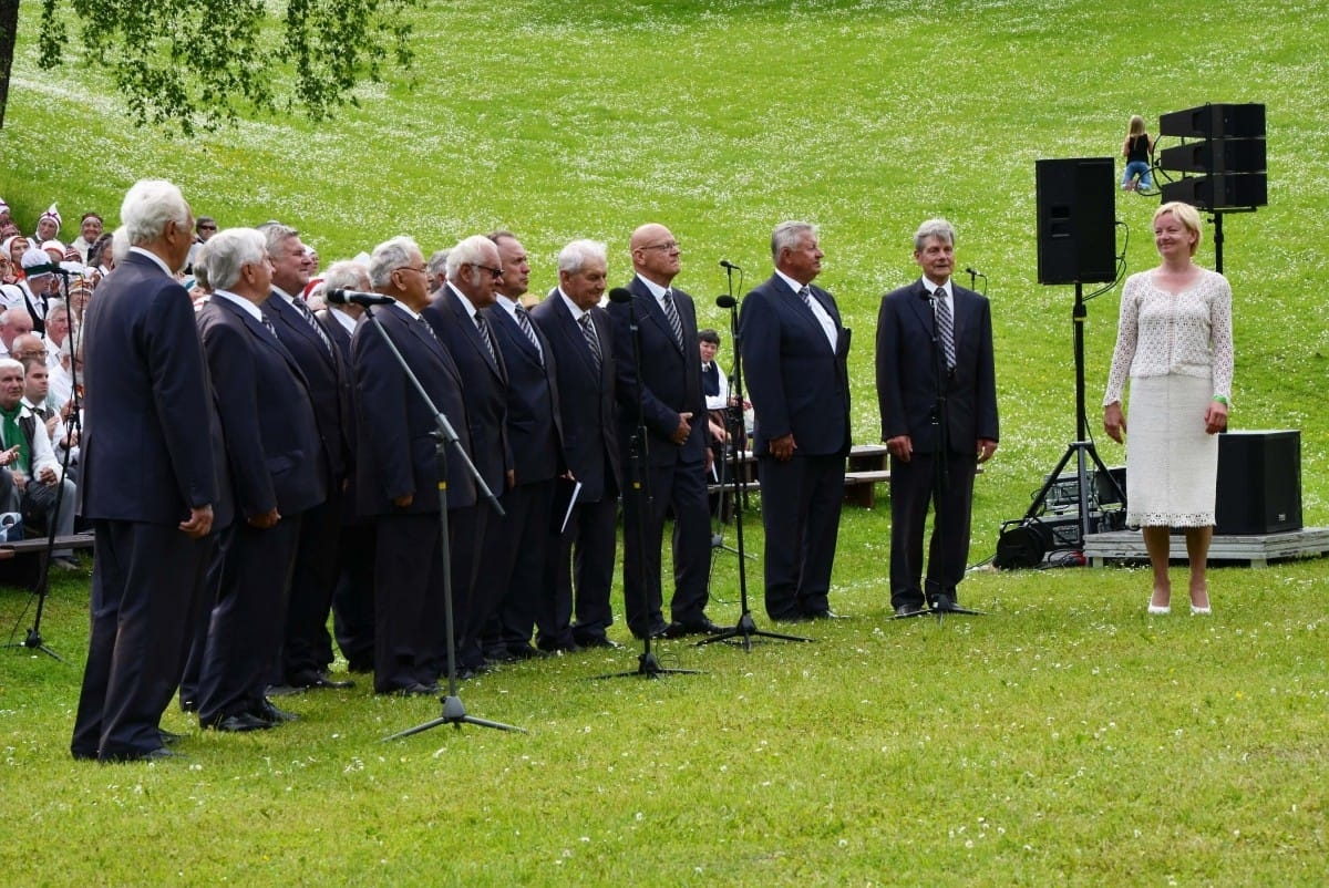 Latvijas senioru koru svētki "Trejdeviņi tēvu zemē"