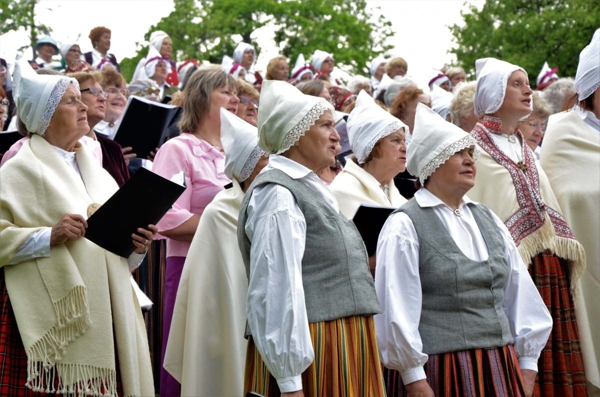 Latvijas senioru koru svētki "Trejdeviņi tēvu zemē"