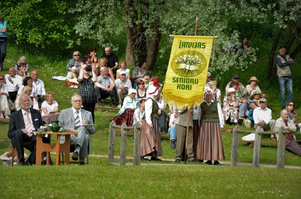 Latvijas senioru koru svētki "Trejdeviņi tēvu zemē"