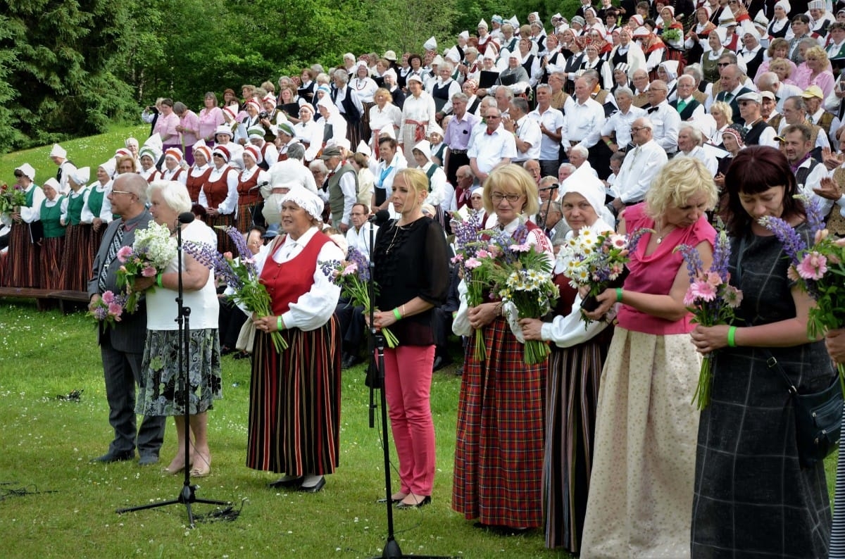 Latvijas senioru koru svētki "Trejdeviņi tēvu zemē"