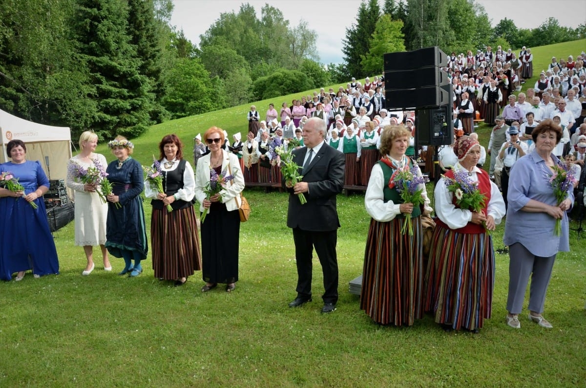 Latvijas senioru koru svētki "Trejdeviņi tēvu zemē"