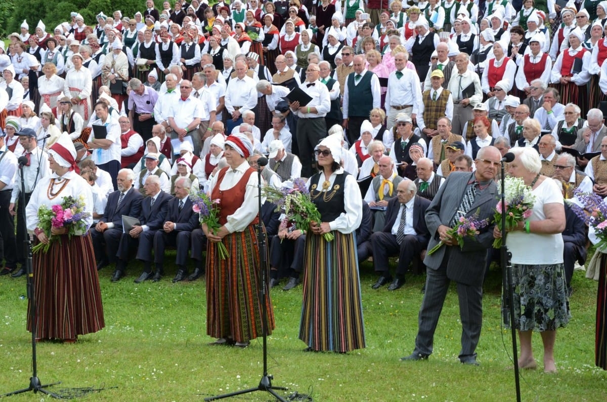 Latvijas senioru koru svētki "Trejdeviņi tēvu zemē"