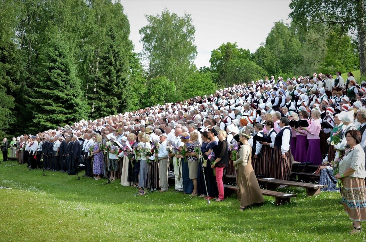 Latvijas senioru koru svētki "Trejdeviņi tēvu zemē"
