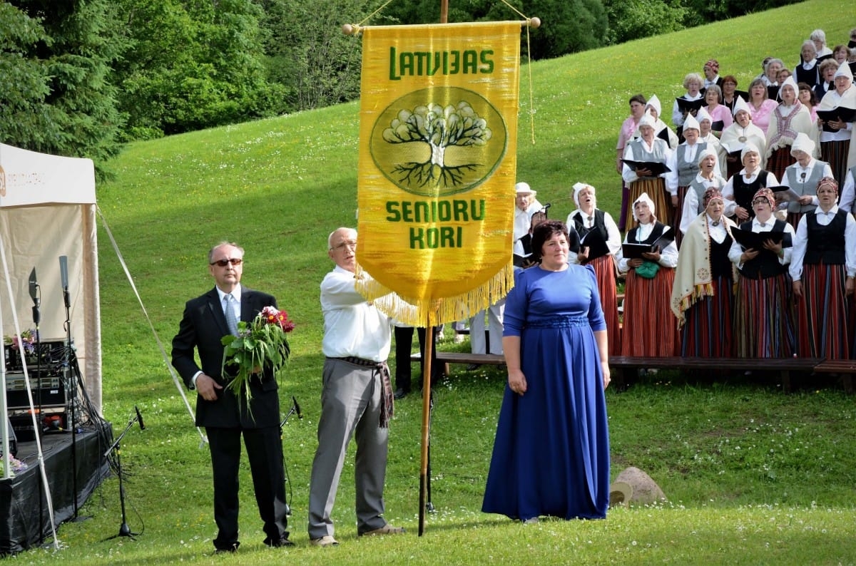 Latvijas senioru koru svētki "Trejdeviņi tēvu zemē"