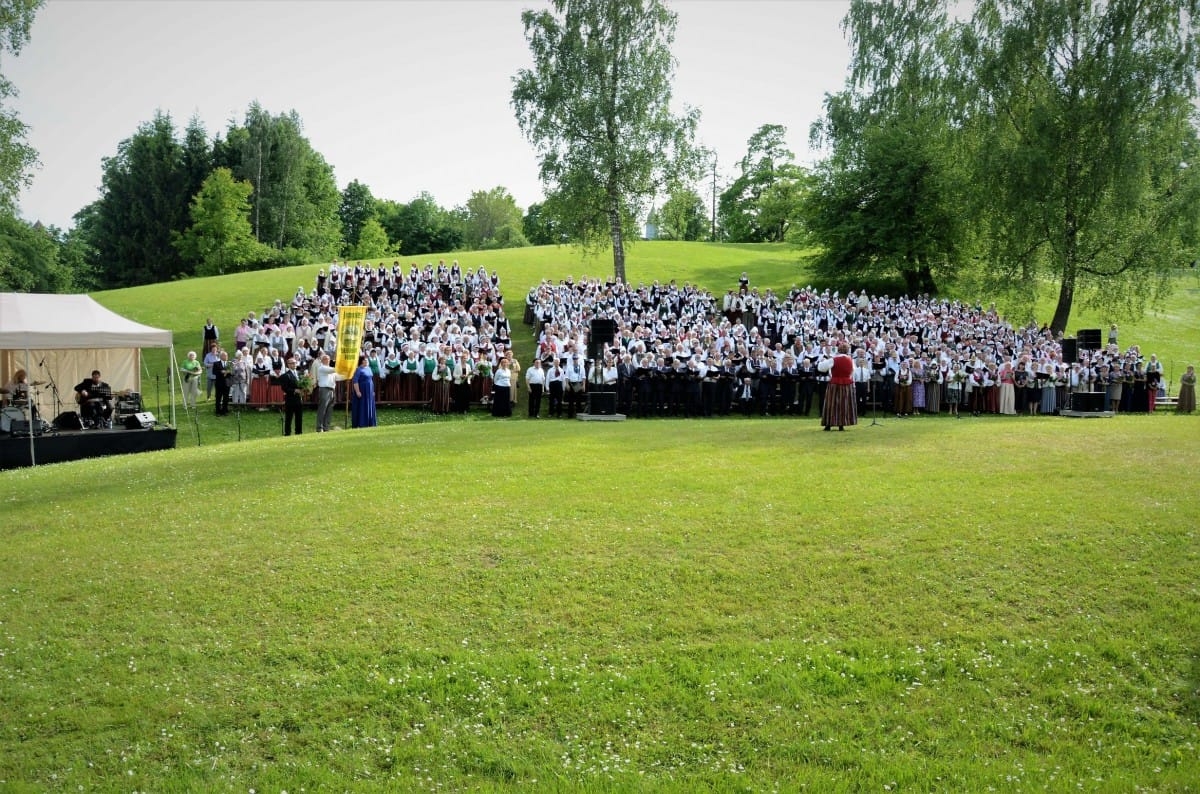 Latvijas senioru koru svētki "Trejdeviņi tēvu zemē"