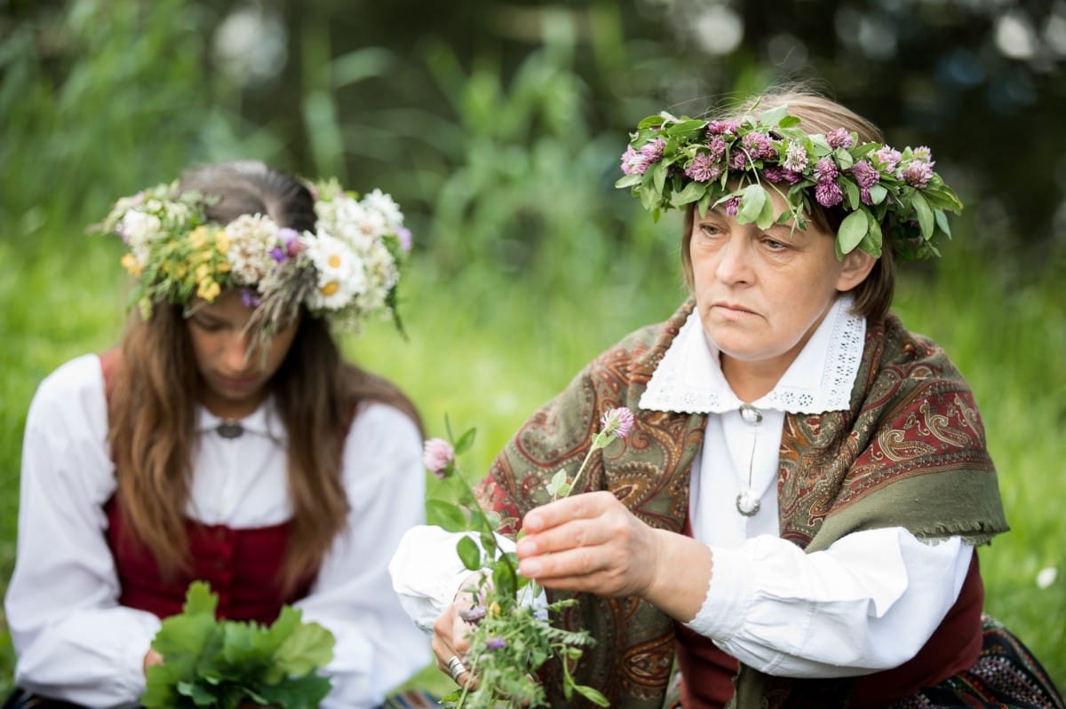 VASARAS SAULGRIEŽI LATVIJAS NOVADOS