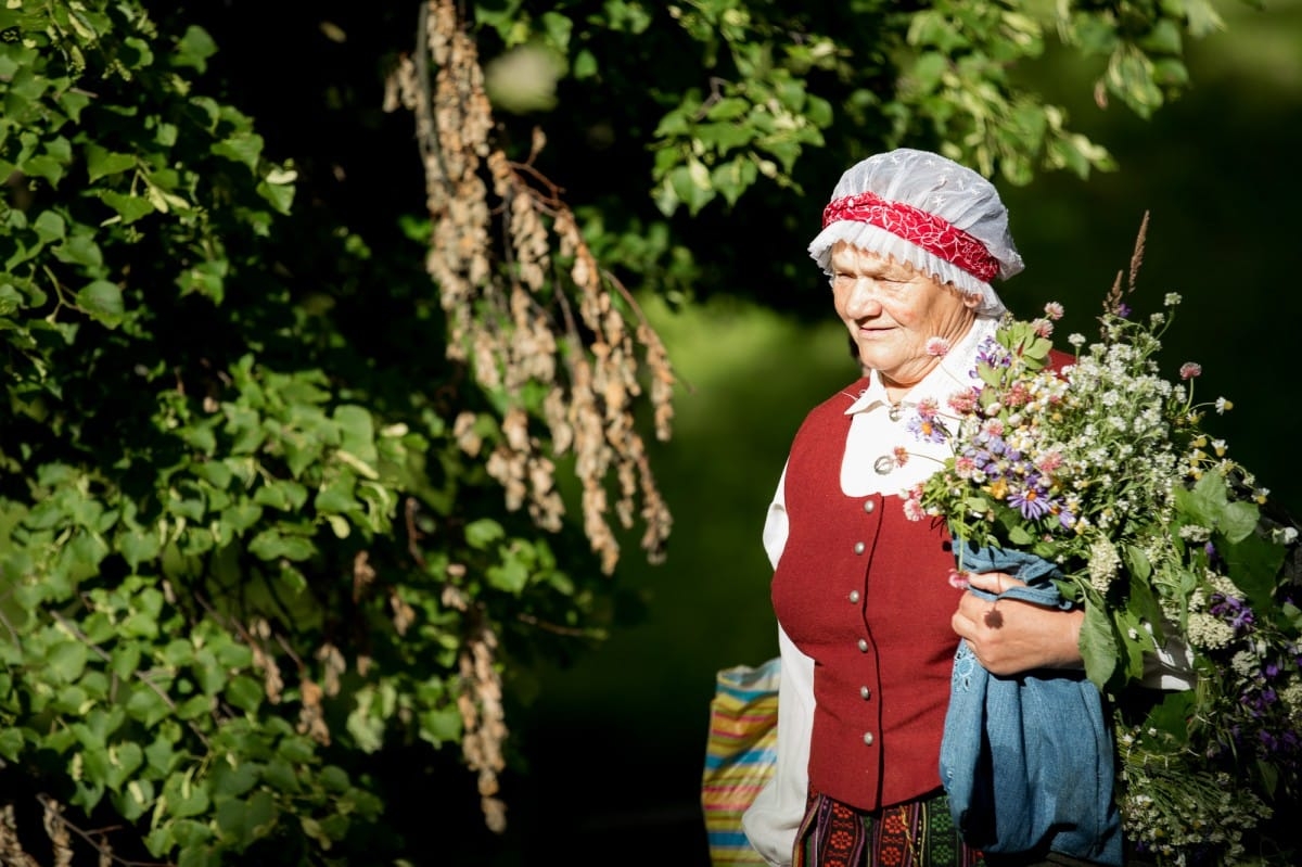 VASARAS SAULGRIEŽI LATVIJAS NOVADOS