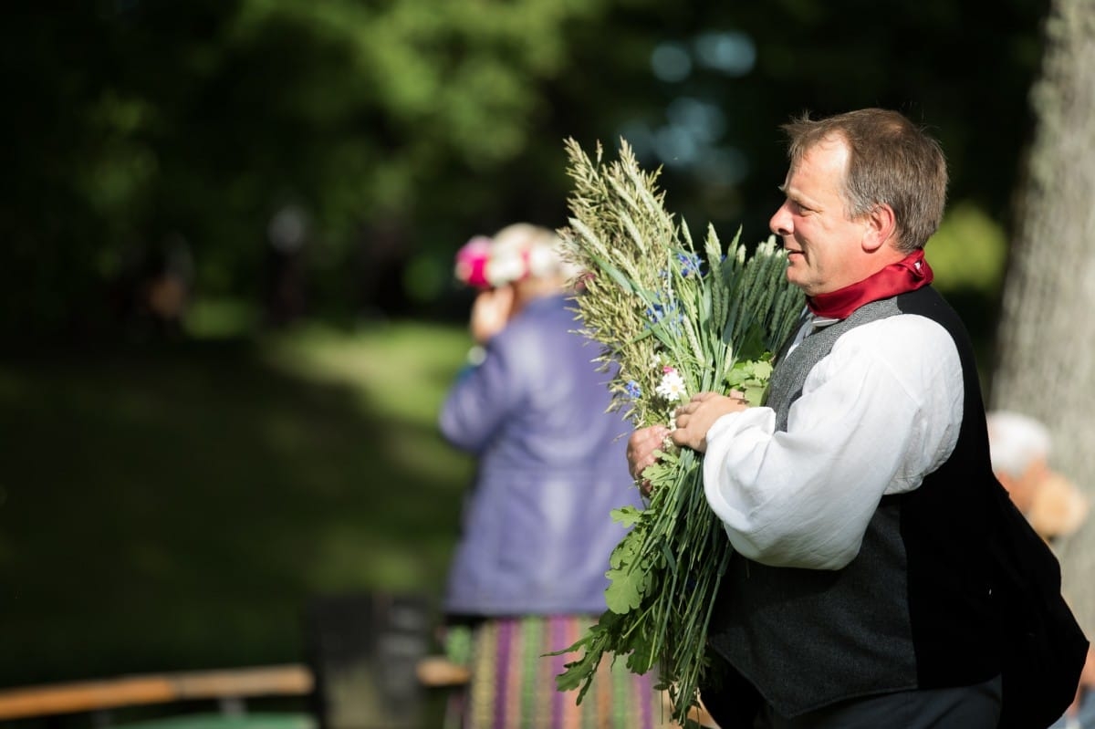 VASARAS SAULGRIEŽI LATVIJAS NOVADOS