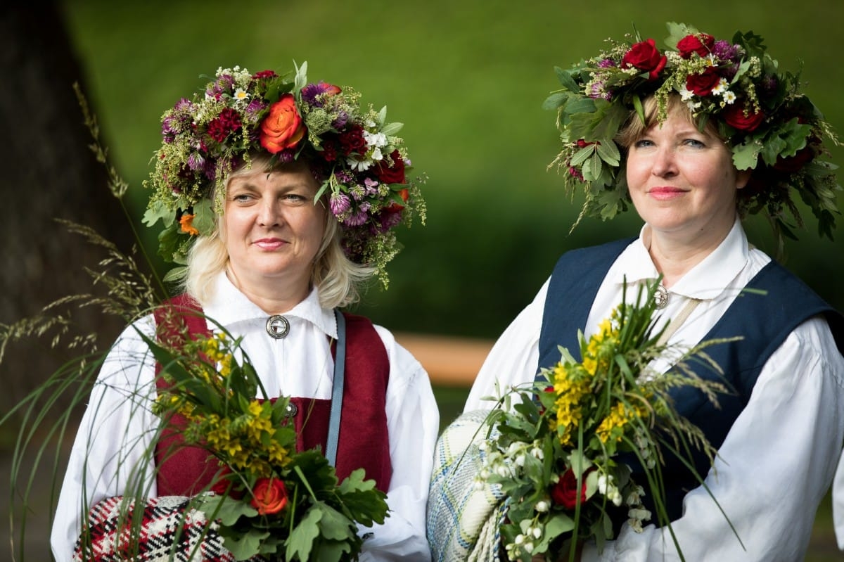 VASARAS SAULGRIEŽI LATVIJAS NOVADOS