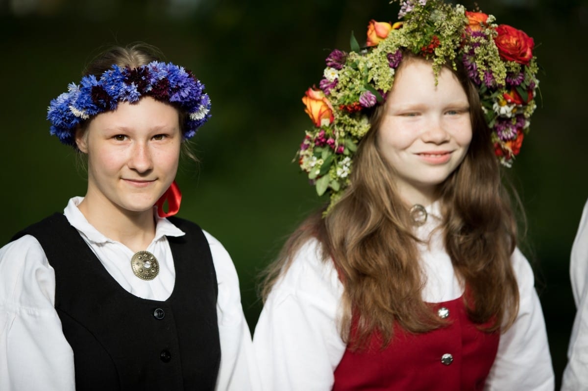 VASARAS SAULGRIEŽI LATVIJAS NOVADOS