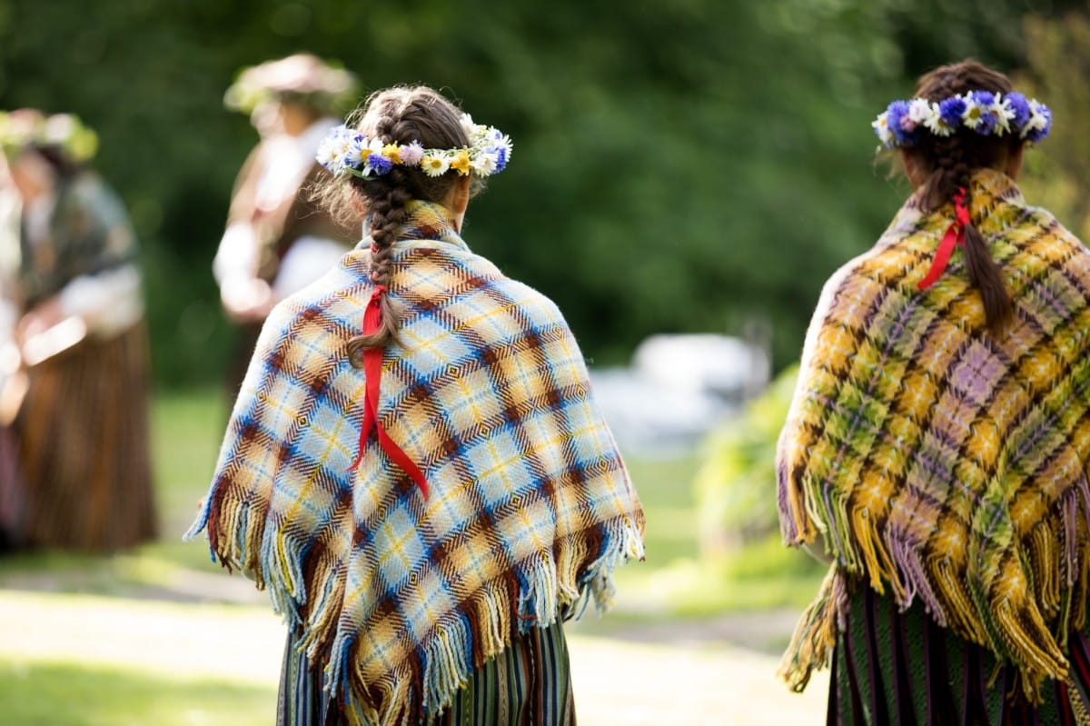 VASARAS SAULGRIEŽI LATVIJAS NOVADOS