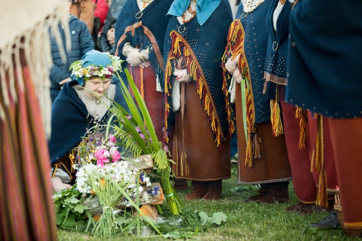 VASARAS SAULGRIEŽI LATVIJAS NOVADOS