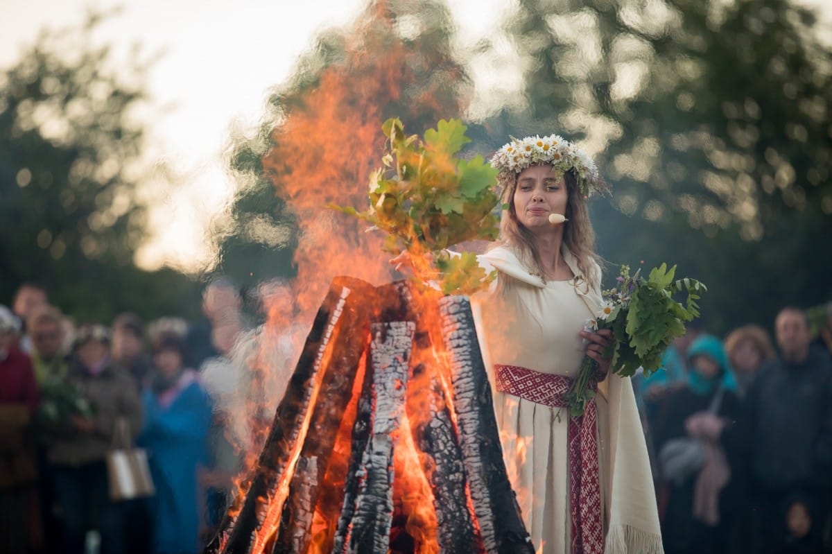 VASARAS SAULGRIEŽI LATVIJAS NOVADOS