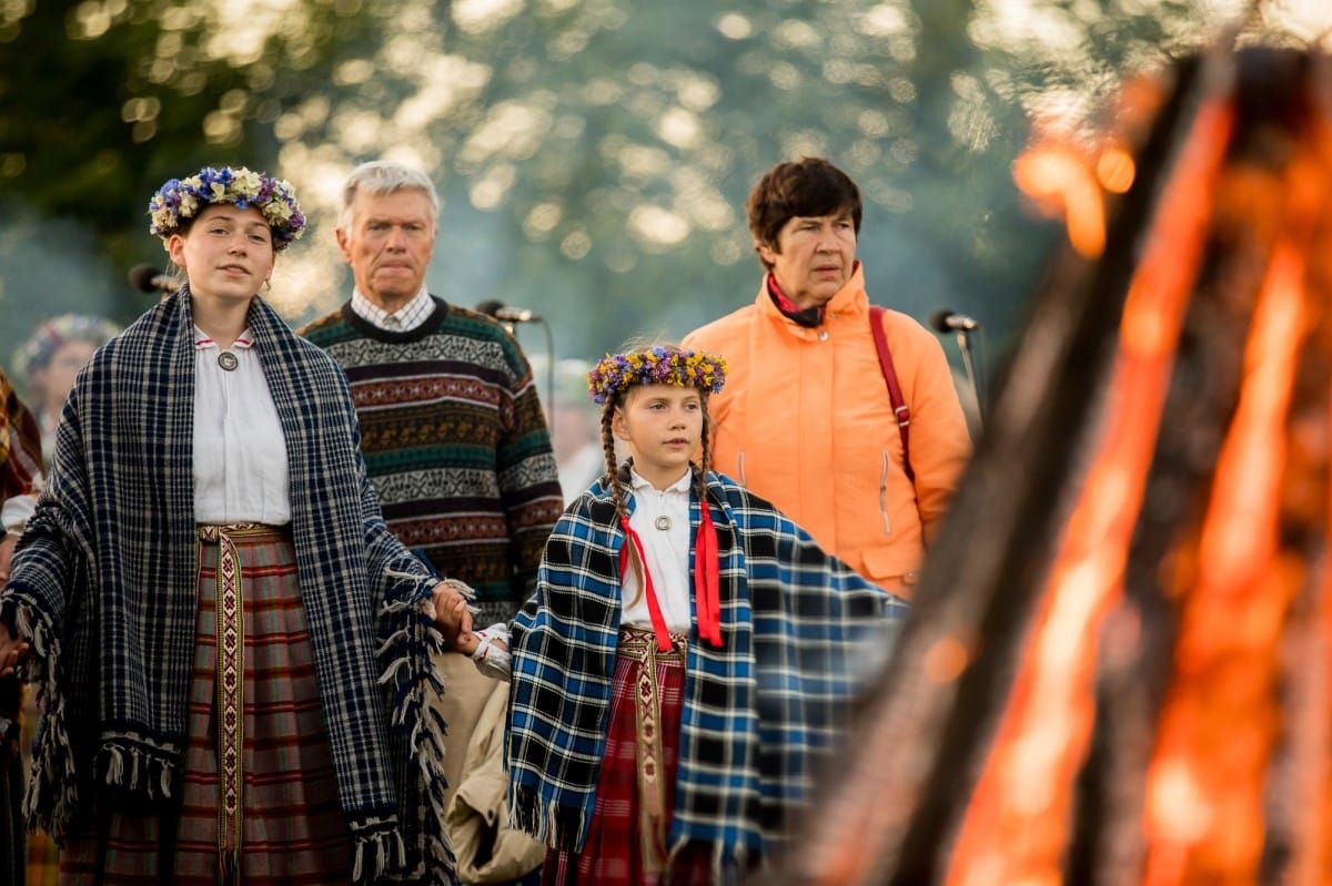 VASARAS SAULGRIEŽI LATVIJAS NOVADOS