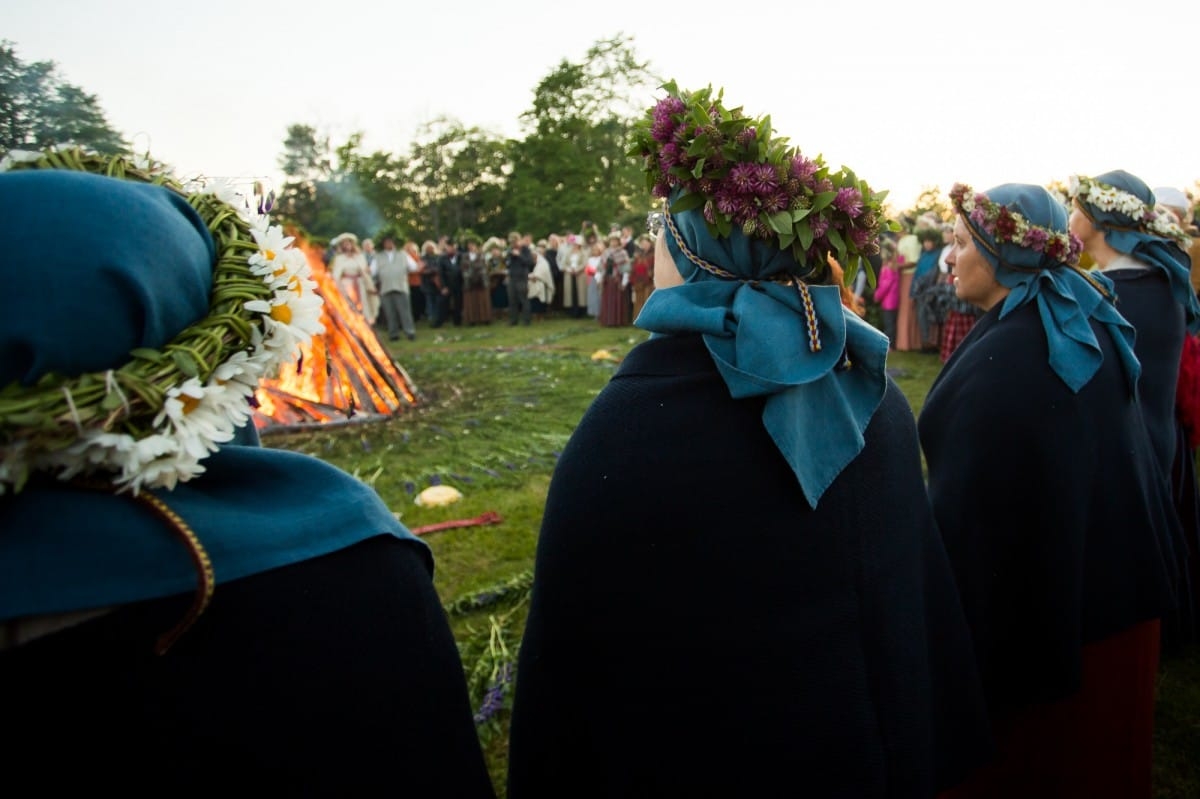 VASARAS SAULGRIEŽI LATVIJAS NOVADOS