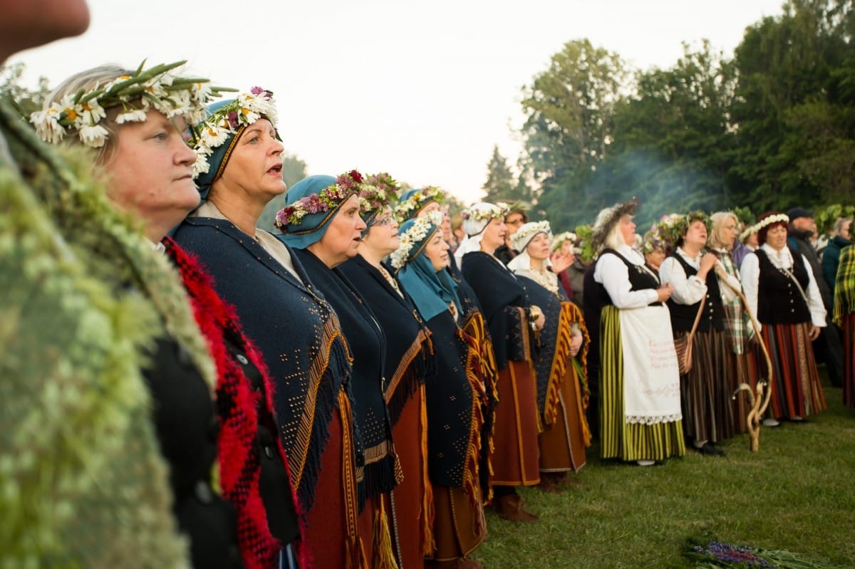 VASARAS SAULGRIEŽI LATVIJAS NOVADOS