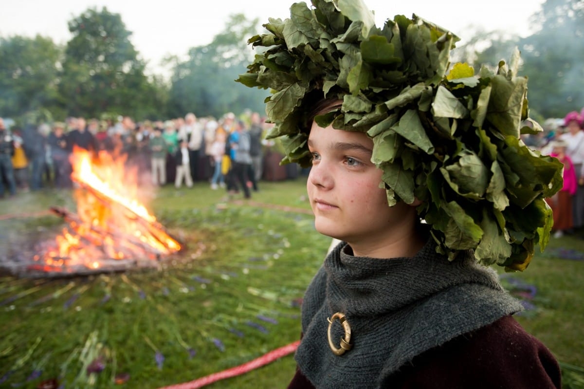 VASARAS SAULGRIEŽI LATVIJAS NOVADOS