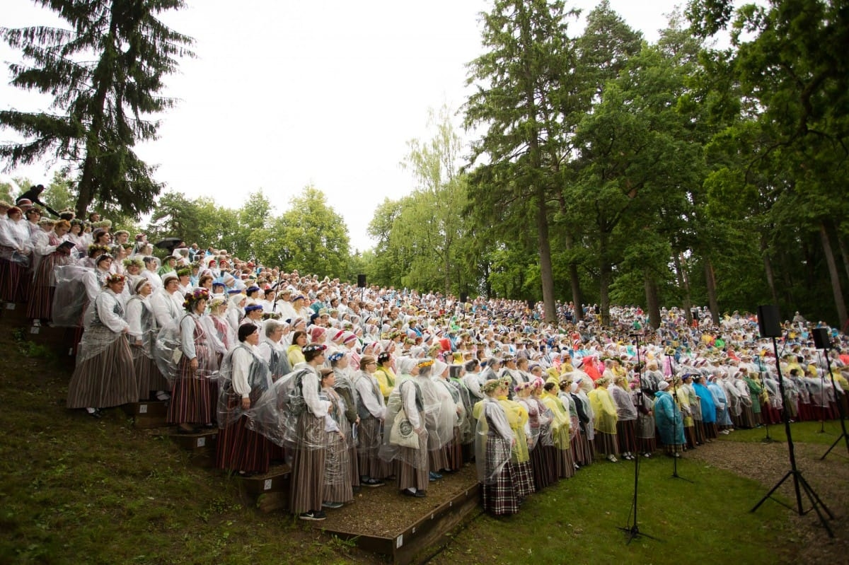 XXVI Vispārejo latviešu Dziesmu un XVI Deju svētku Ieskaņas koncerts Dikļos