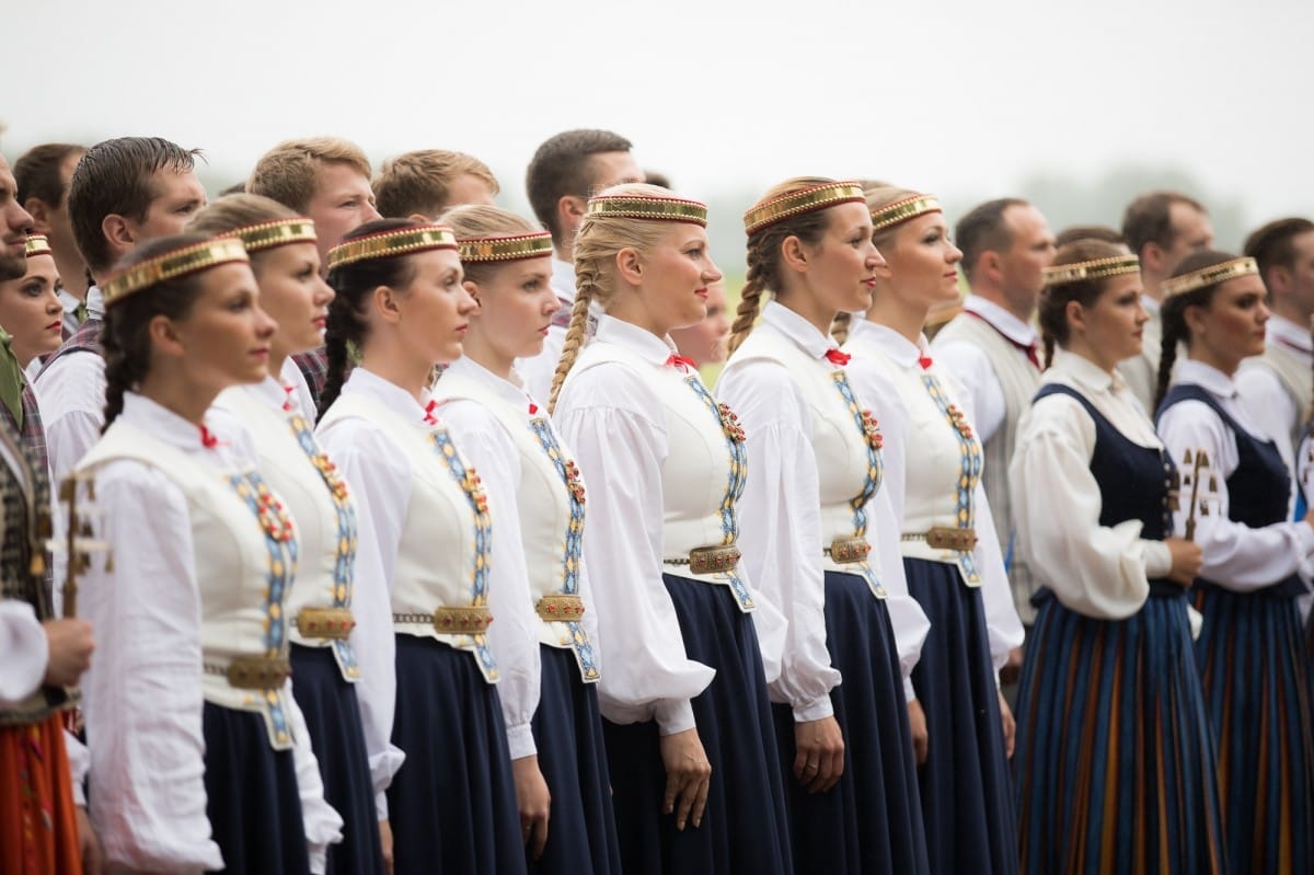 XXVI Vispārejo latviešu Dziesmu un XVI Deju svētku Ieskaņas koncerts Dikļos