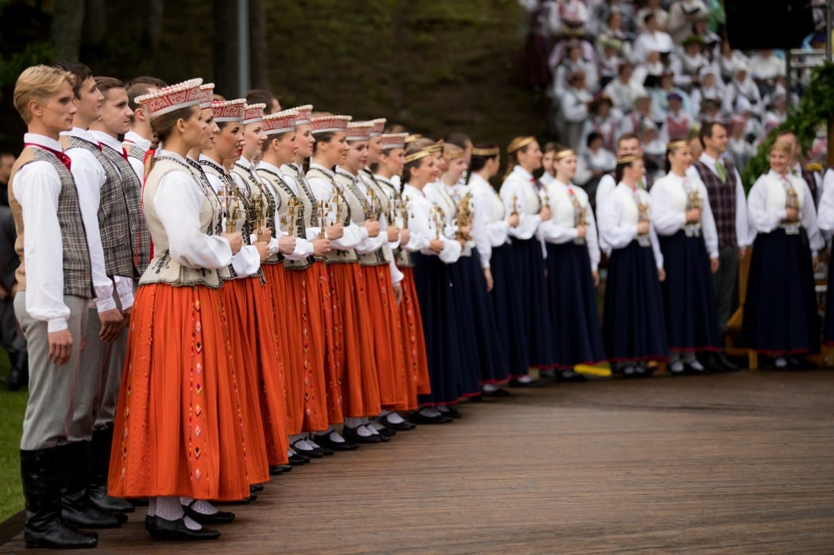 XXVI Vispārejo latviešu Dziesmu un XVI Deju svētku Ieskaņas koncerts Dikļos
