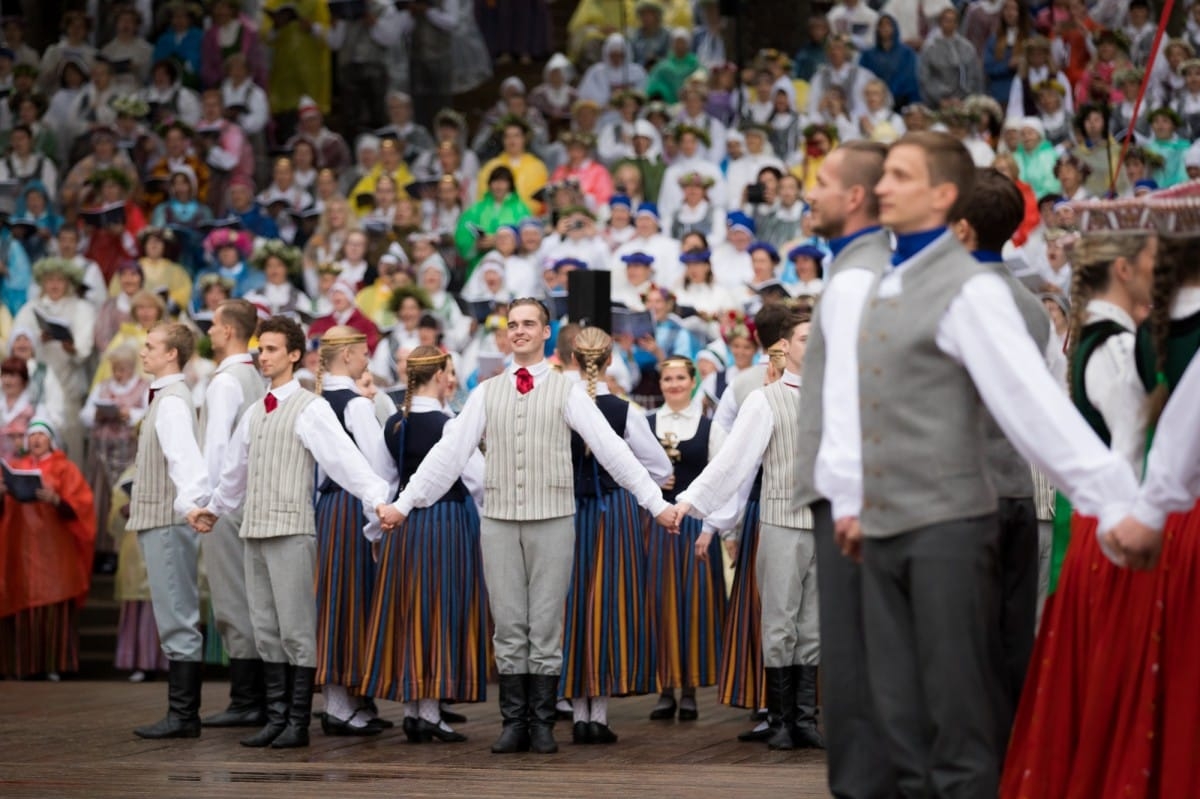 XXVI Vispārejo latviešu Dziesmu un XVI Deju svētku Ieskaņas koncerts Dikļos
