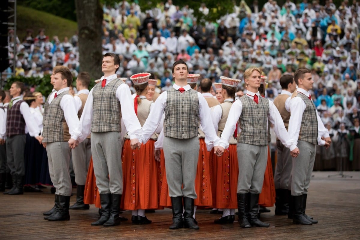 XXVI Vispārejo latviešu Dziesmu un XVI Deju svētku Ieskaņas koncerts Dikļos
