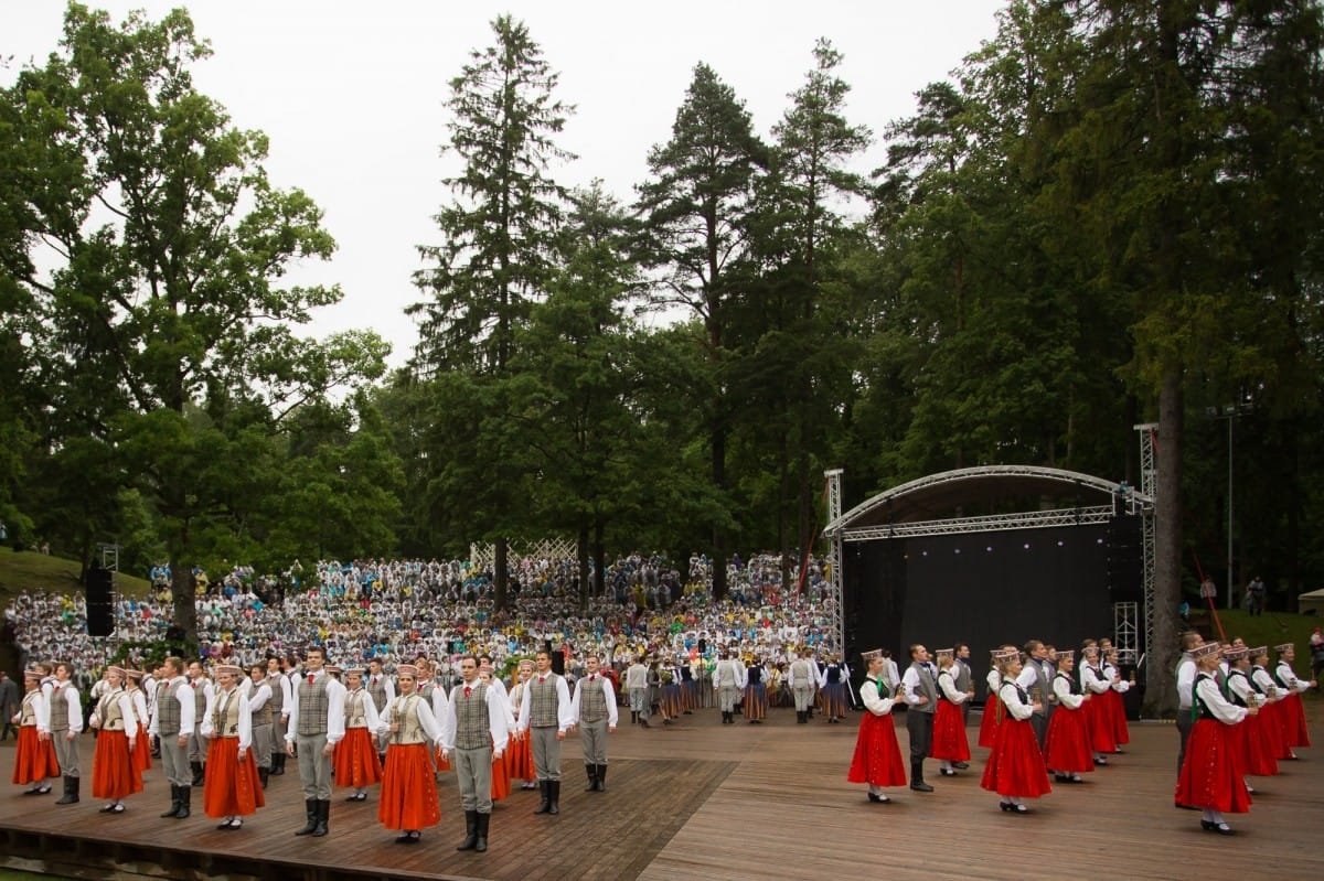 XXVI Vispārejo latviešu Dziesmu un XVI Deju svētku Ieskaņas koncerts Dikļos