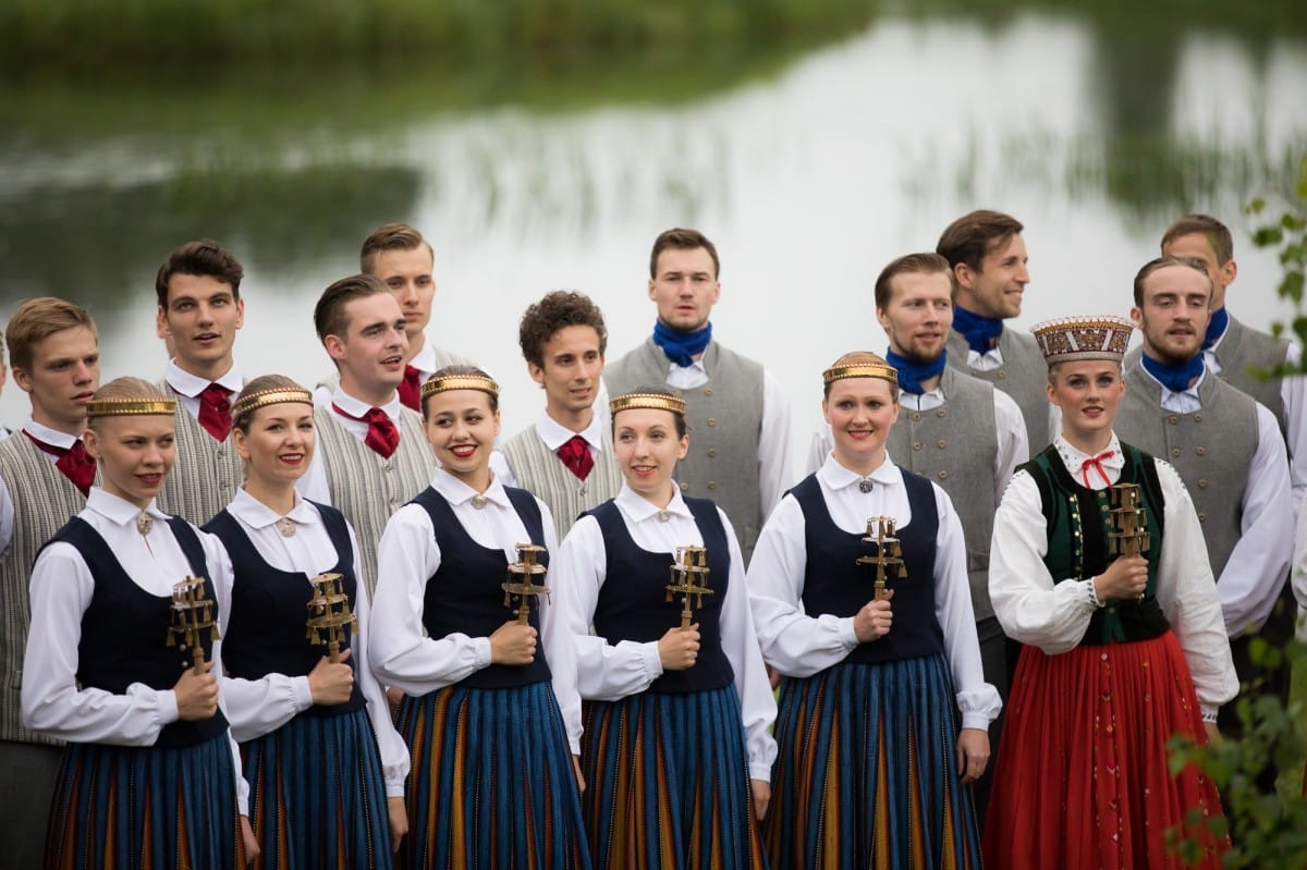 XXVI Vispārejo latviešu Dziesmu un XVI Deju svētku Ieskaņas koncerts Dikļos
