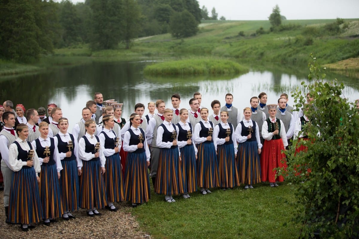 XXVI Vispārejo latviešu Dziesmu un XVI Deju svētku Ieskaņas koncerts Dikļos